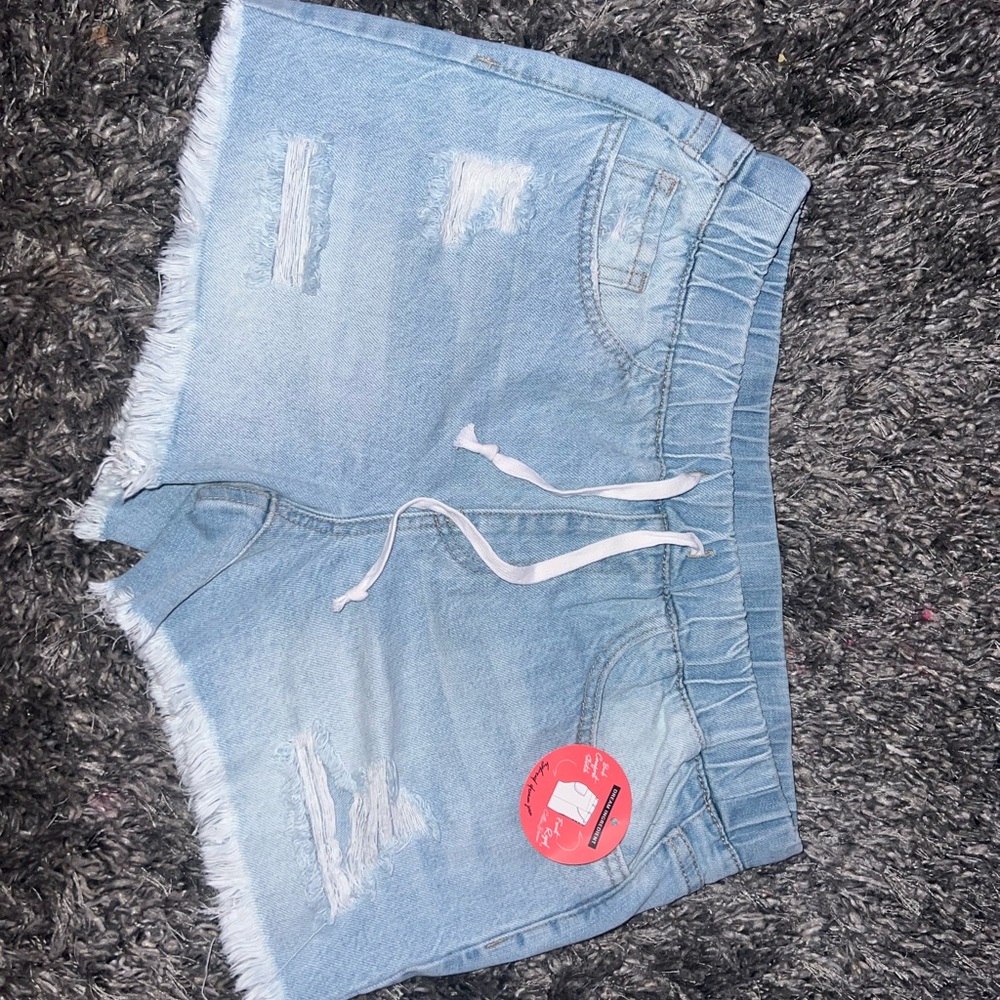 Drawstring stretchy jean shorts
